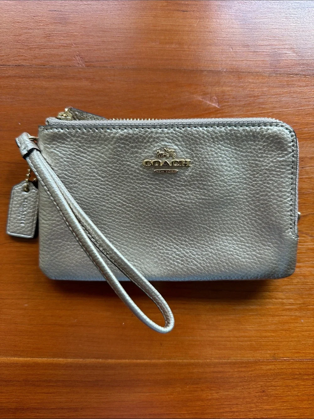 NWOT Coach Double Corner Zip Metallic Gold Leather Wristlet